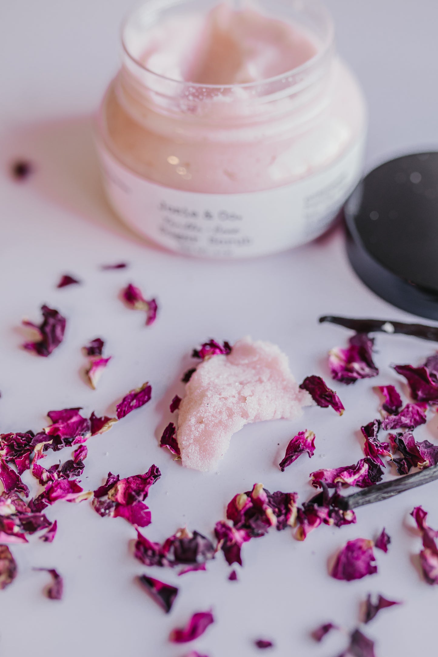 Vanilla Rose foaming sugar scrub